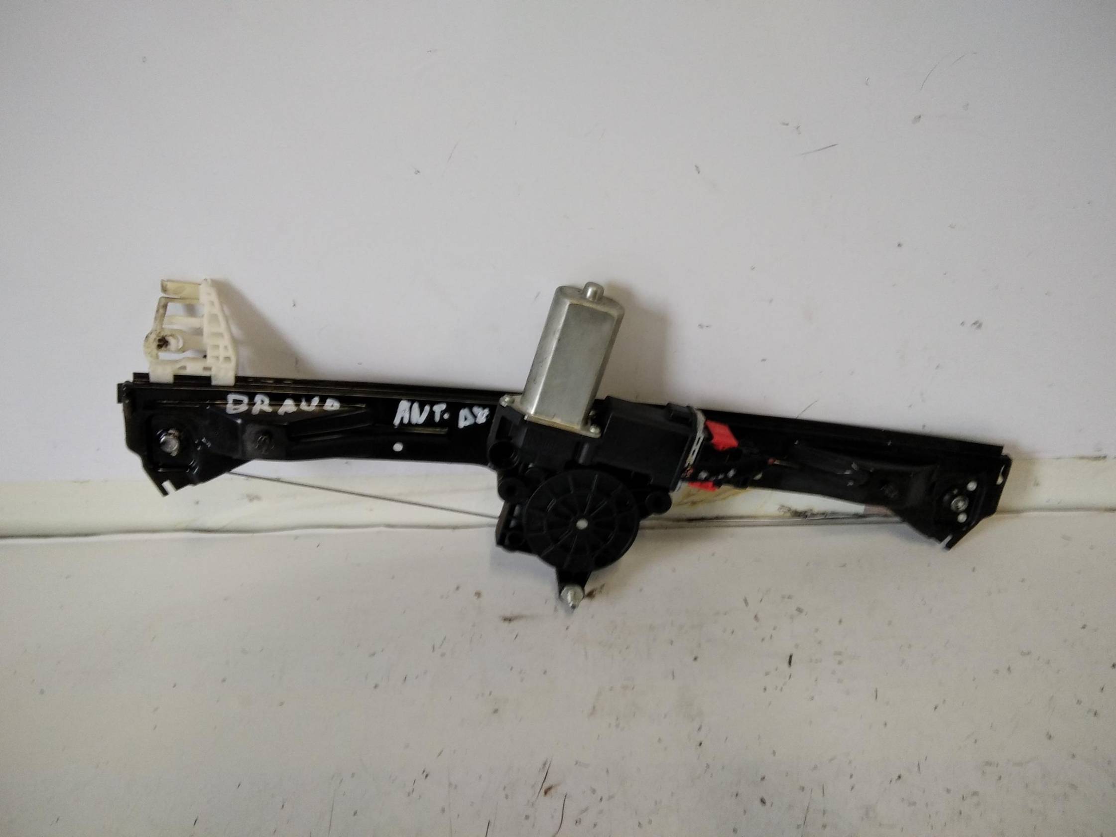 Alzacristallo elettr. porta ant. dx.